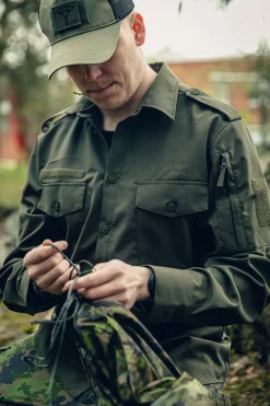 Varusteleka L4 kenttäpaita (Vanha versio)